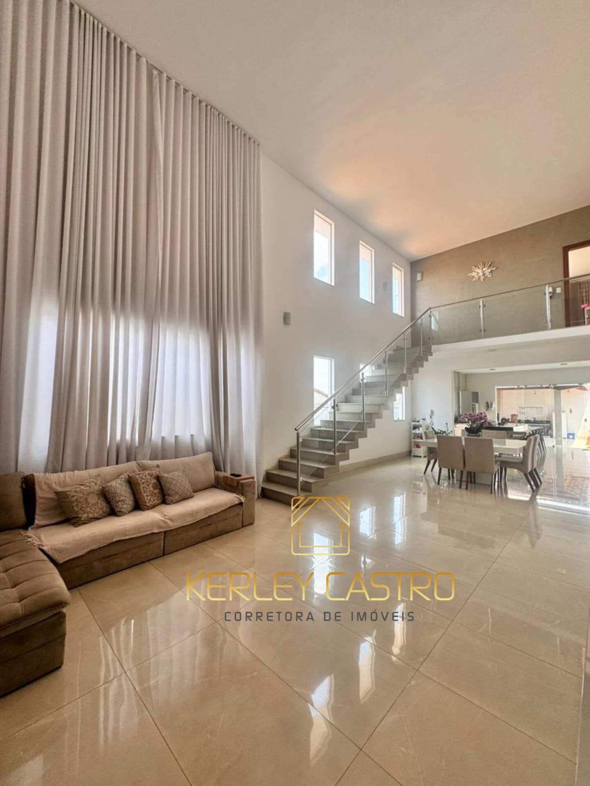 VENDO CASA C/ PISCINA- J. ARIZONA - Sete Lagoas,MG